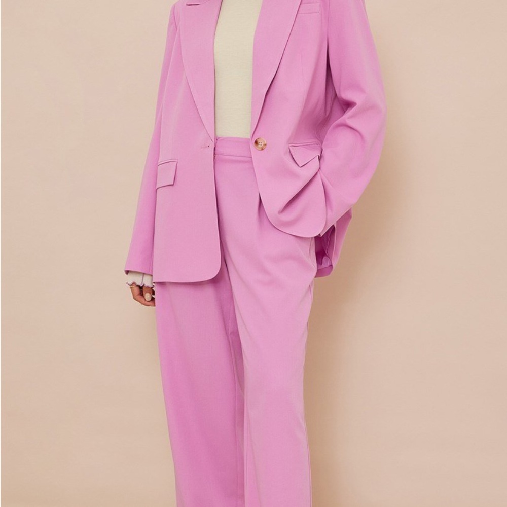 NA-KD Pleat Suit Pants - Picture 3 of 4